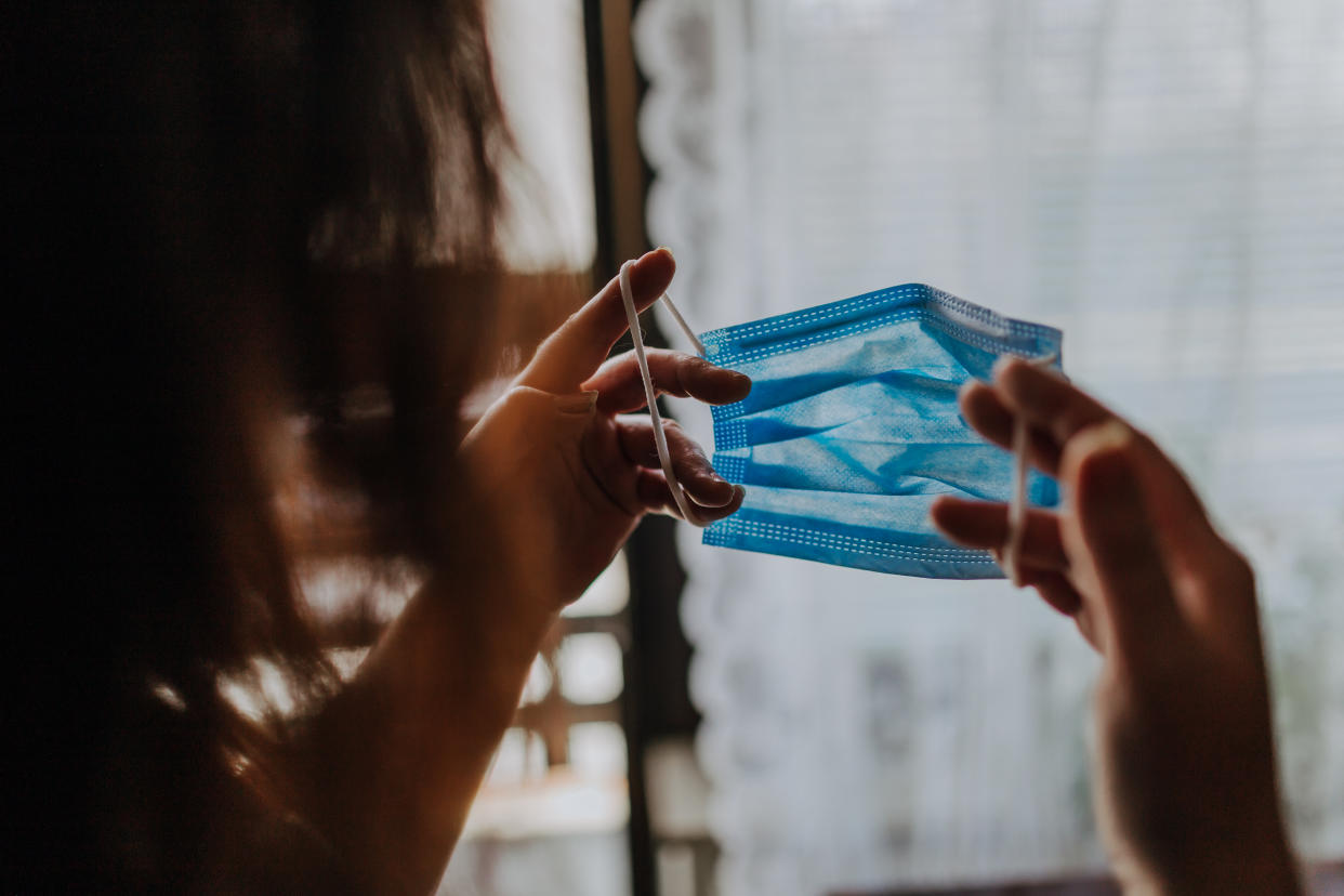 Una mujer con una mascarilla (Foto:Getty)