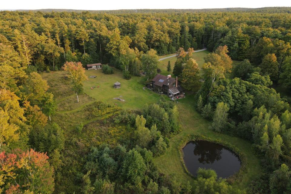 Glasco Woodstock Cabin on 16 acres, wooden cabin with giant windows or surrounding trees