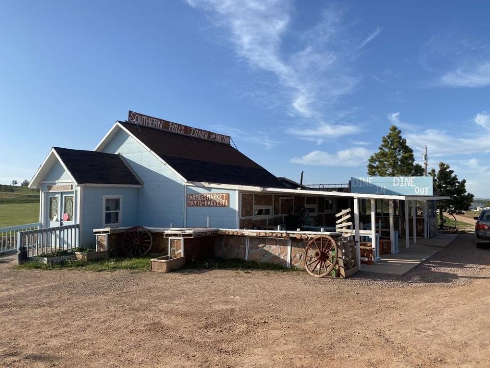 The exterior of Southern Hills Diner.