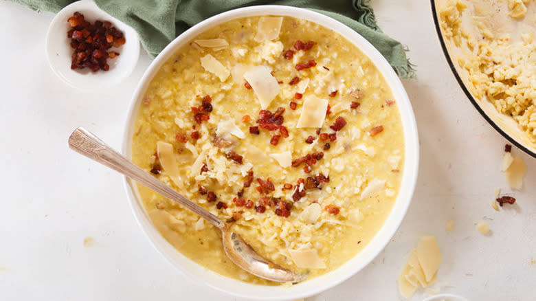 Carbonara-style risotto in bowl