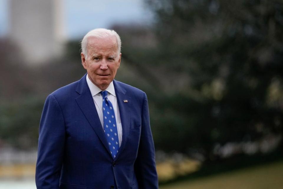 president biden returns to washington after speaking in kentucky