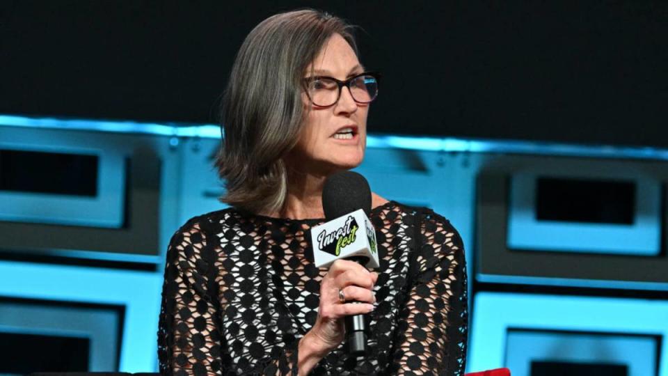 Cathie Wood recently made a big trade in a beaten-down, blue-chip tech stock.<p>Image source: Paras Griffin/Getty Images</p>