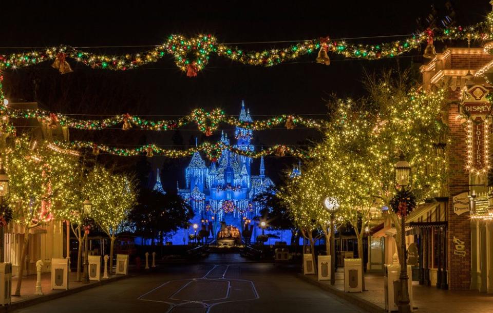 Disneyland holiday decorations in 2018 | Joshua Sudock/Disneyland Resort