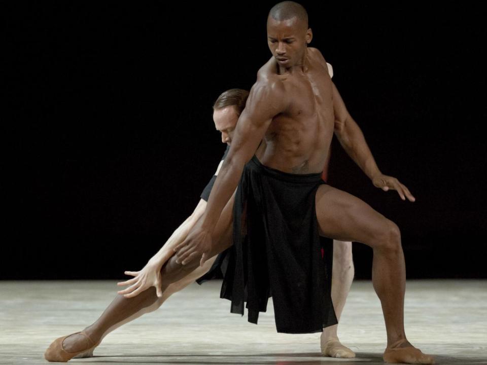 Underwood and Edward Watson in 'Obsidian Tear' at the Royal Opera House (Andrej Uspenski / ROH )