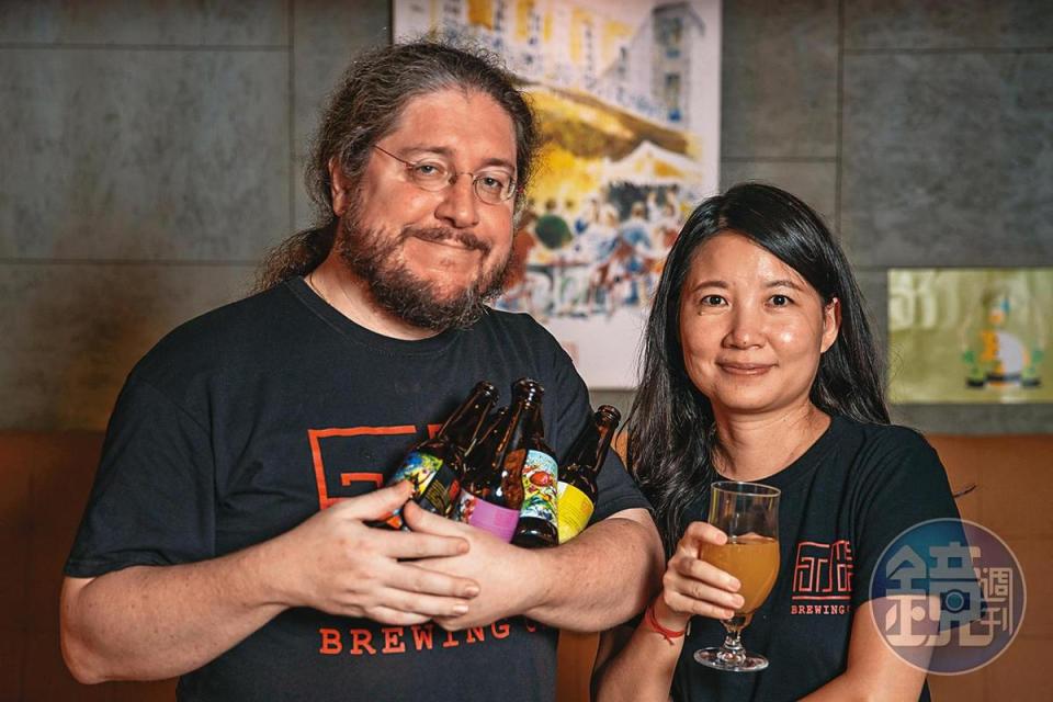 Cyril（左）與太太Claire在法國相遇，也因此愛上台灣，在台灣創立了「福爾摩沙精釀」。