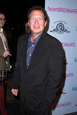 Garry Shandling at the Hollywood premiere of MGM's Heartbreakers