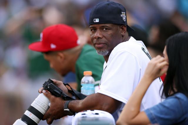 Ken Griffey Jr. of the Seattle Mariners watches a home run during the  News Photo - Getty Images