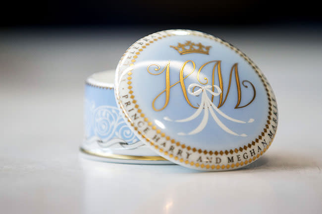 harry-meghan-wedding-souvenir