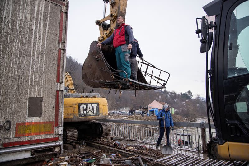 Serbia starts cleanup of its garbage lake