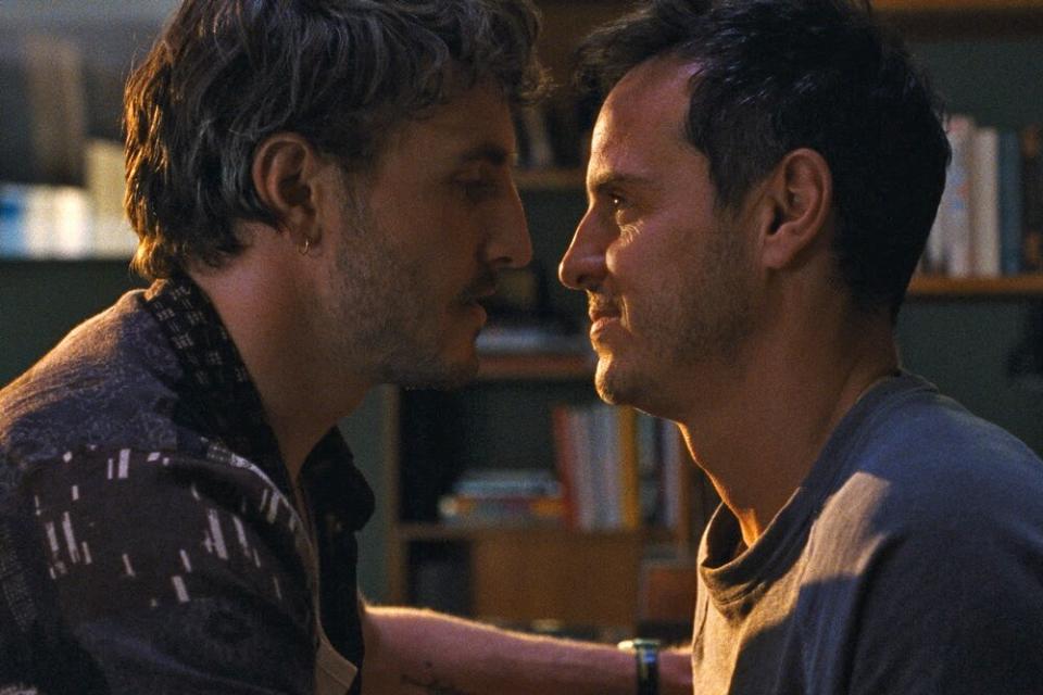 Paul Mescal and Andrew Scott in ALL OF US STRANGERS.
