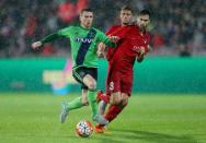 Football - FC Midtjylland v Southampton - UEFA Europa League Qualifying Play-Off Second Leg - MCH Arena, Herning, Denmark - 27/8/15. Southampton's Steven Davis in action with FC Midtjylland's Tim Sparv. Action Images / Matthew Childs