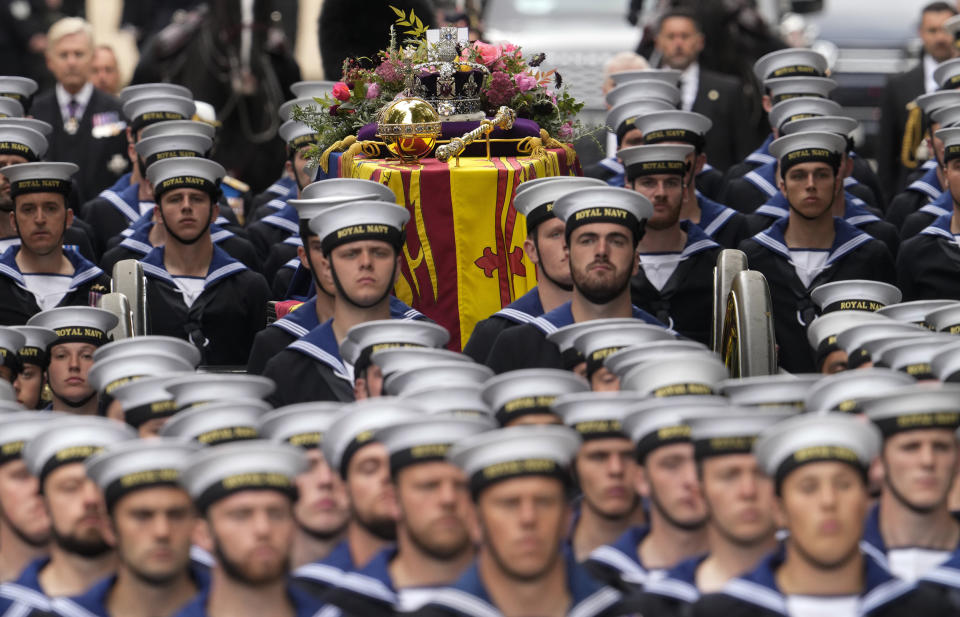 Queen funeral (Bernat Armangue / AP)