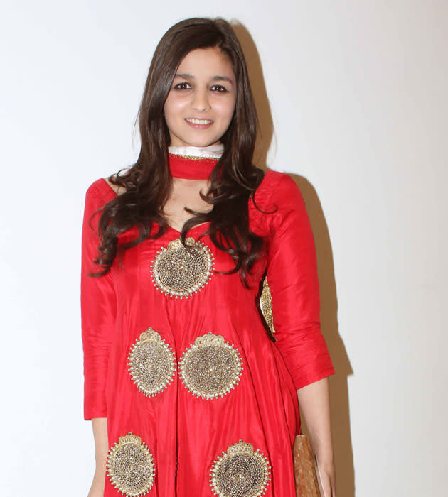 Alia Bhatt made her debut with Student of the Year. She is all of 19 and her dream Bollywood debut happened soon after she finished her secondary education. Alia wanted to learn drama, but for the time being she has put those plans on hold.