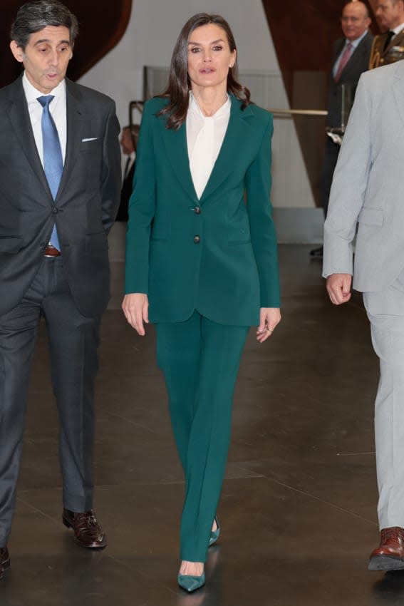 Reina Letizia traje verde