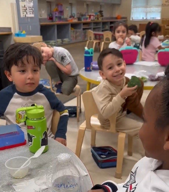 An Arizona pre-schooler taught his classmate Spanish. The video was uploaded online and went viral among social media users.