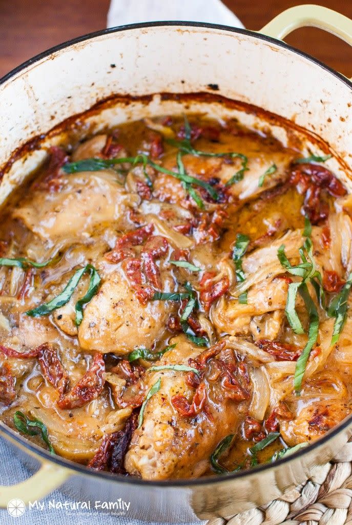 Creamy, Healthy Sun-Dried Tomato Chicken Thighs