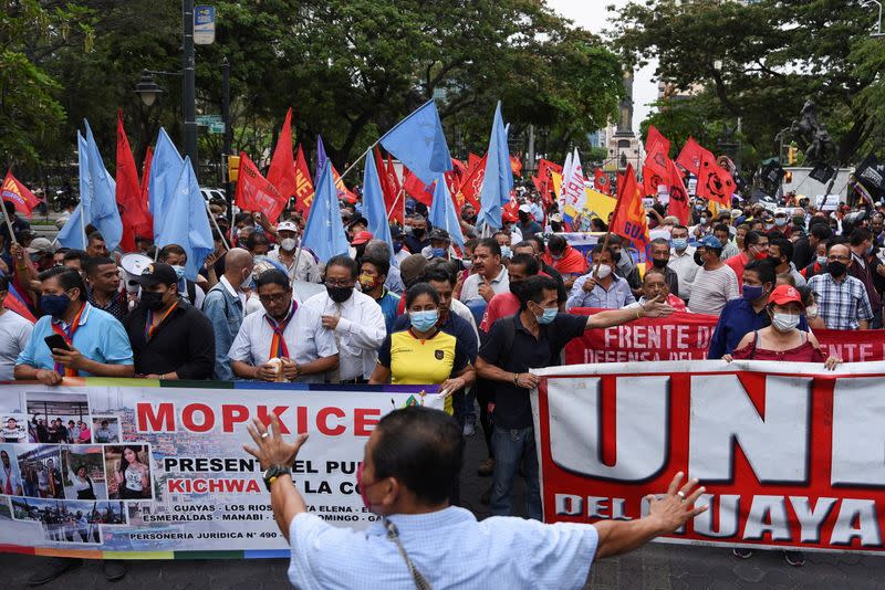 Ecuadoreans protest gasoline prices, in Guayaquil