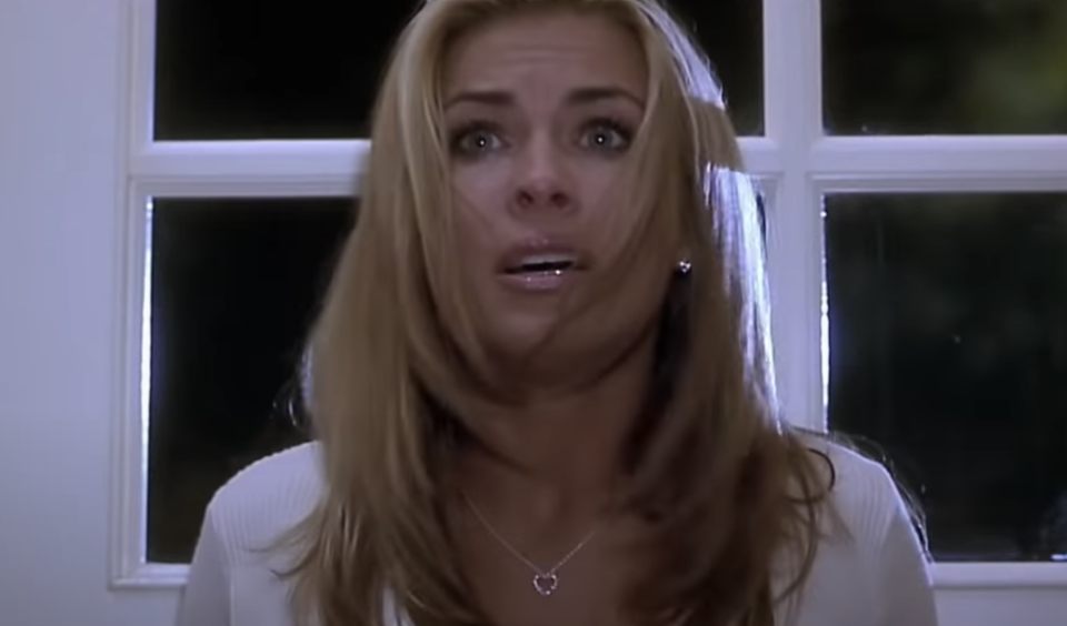 Carmen Electra in Scary Movie. (Dimension)