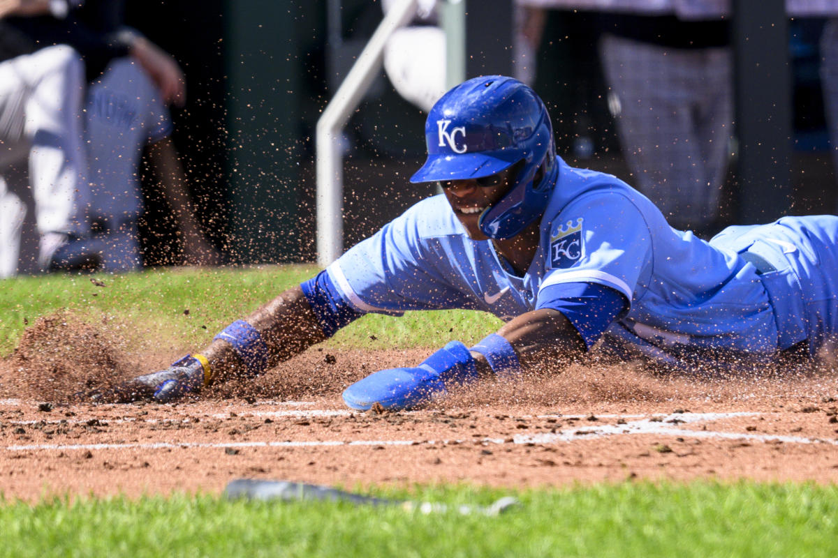 Bullpen blows Greinke's final start, Sports