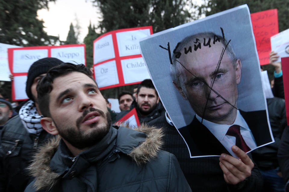 Worldwide protests call for an end to violence in Aleppo