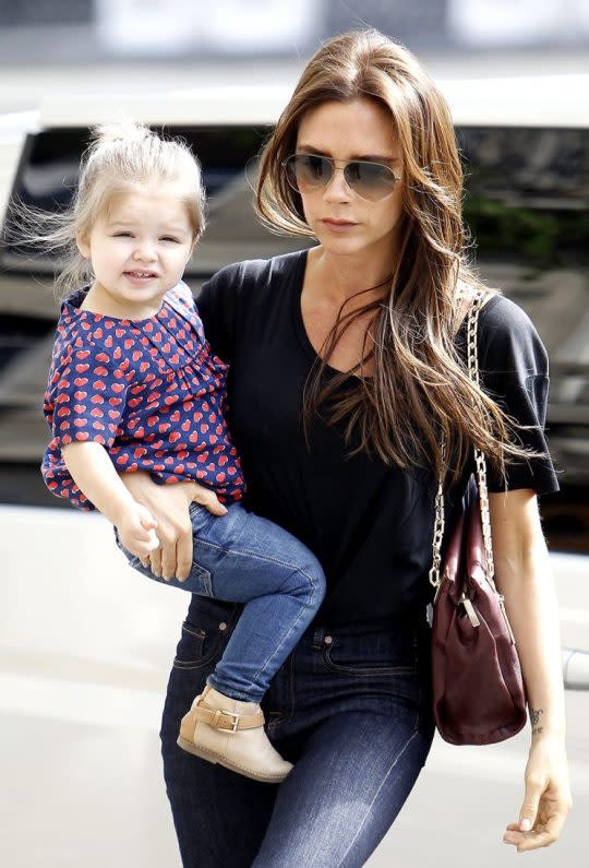 Victoria Beckham with her daughter, Harper. (Photo: KCS Presse/Splash News)