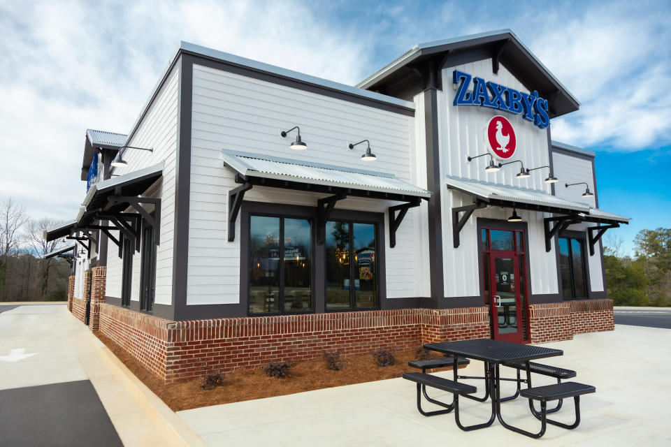 Zaxby's Westward Expansion Booms with 10 New Locations in North Phoenix