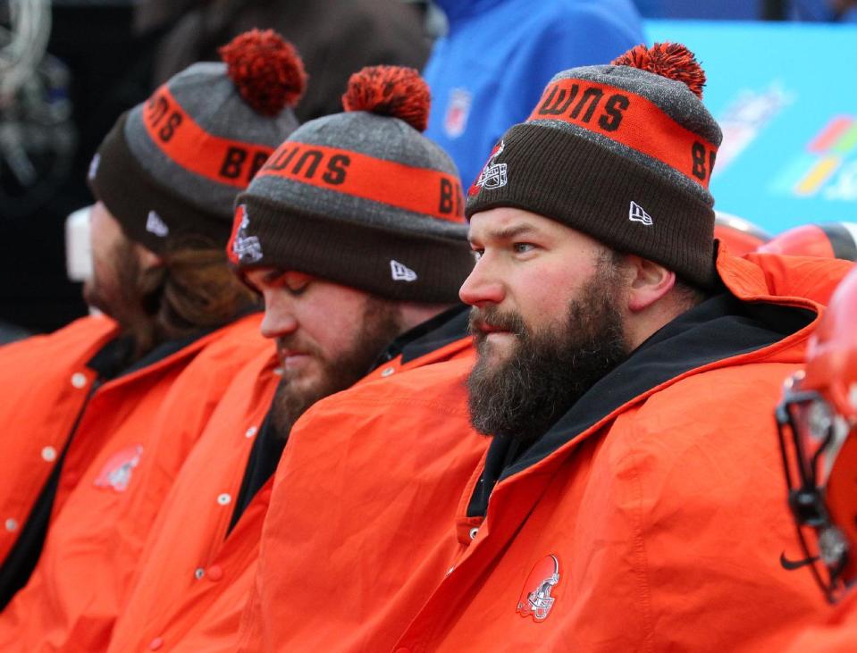 Cleveland Browns tackle Joe Thomas, right, watches the action against the Buffalo Bills during the second half of an NFL football game, Sunday, Dec. 18, 2016, in Orchard Park, N.Y. (AP Photo/Bill Wippert)