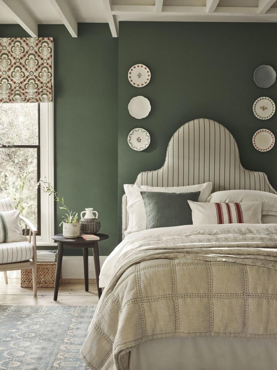 green bedroom ideas country