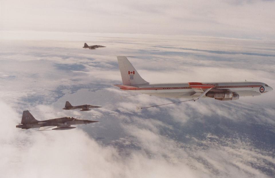 Canadian Boeing 707 (CC-137) tanker with CF-5s from 419 Squadron in Cold Lake, Alberta. <em>Dan McWilliams</em><br>