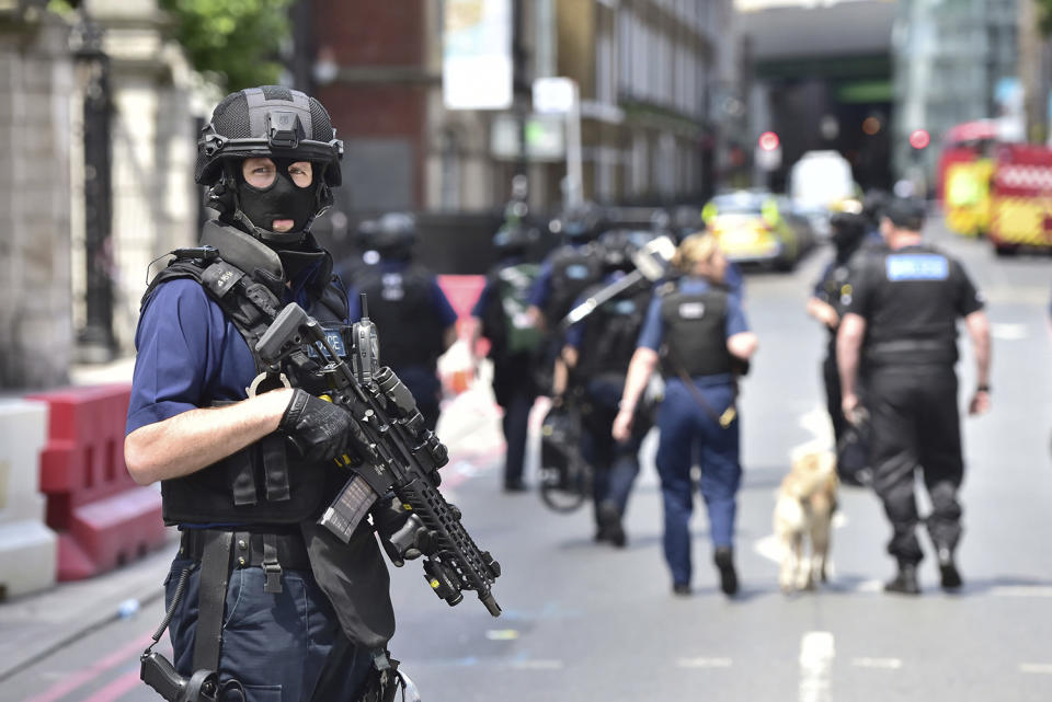 Police on St. Thomas Street