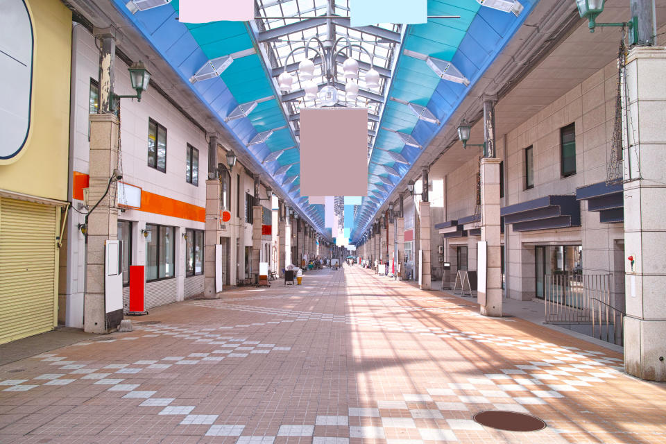 Fresh green Hokkaido Otaru city, daytime scenery of Otaru Miyako-dori shopping street