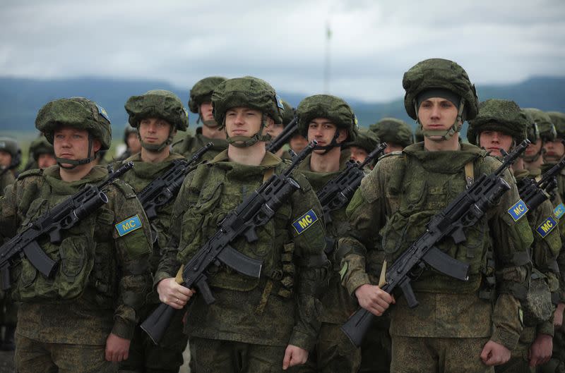 Russian troops leave Karabakh