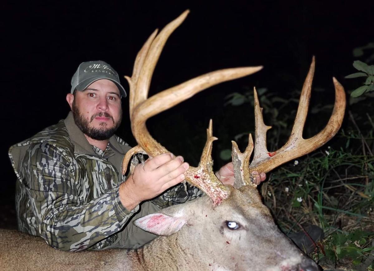 i-felt-sick-deer-hunter-ends-emotionally-grueling-hunt-with-160-class-public-land-buck