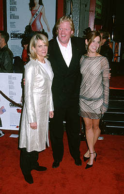 Candice Bergen , Donald Petrie and Sandra Bullock at the Hollywood premiere of Warner Brothers' Miss Congeniality