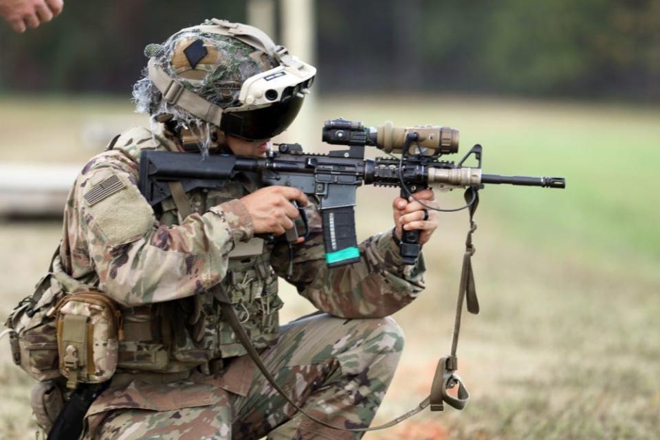 A US Army soldier wearing a prototype IVAS headset.
