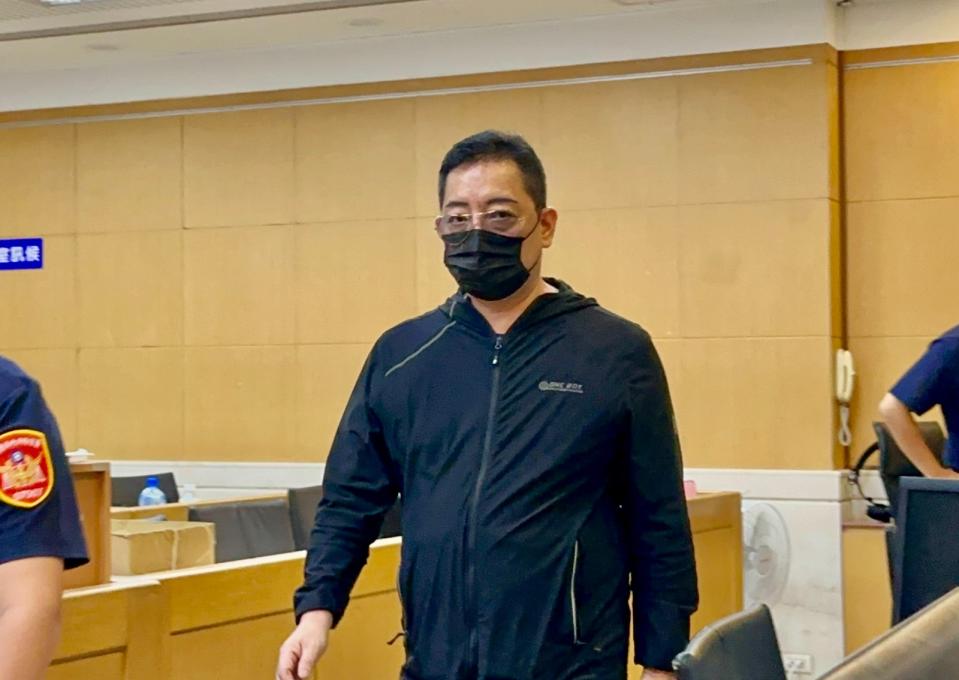 掛名藍委辦公室執行長、力大生技國際創辦人張騰龍涉扮白手套，遭北檢聲押。侯柏青攝