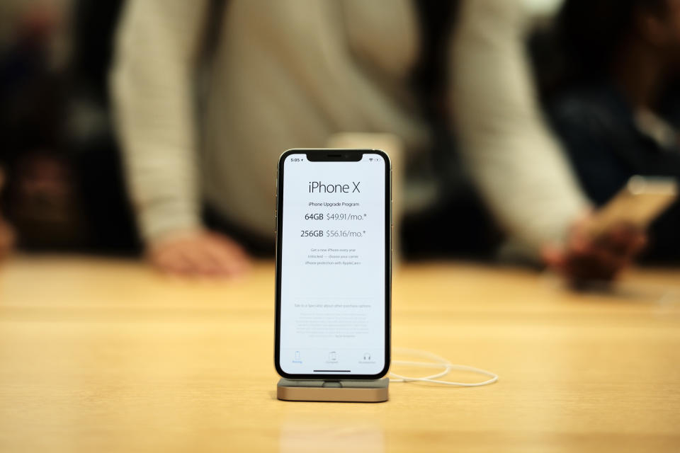 Das iPhone X: Hoch begehrt – und seinen Preis auch wert? (Bild: ddp images)