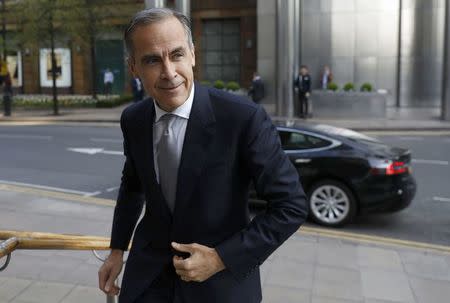 Mark Carney, Governor of the Bank of England, arrives to speak at a Reuters Newsmaker event in London, Britain April 7, 2017. REUTERS/Peter Nicholls