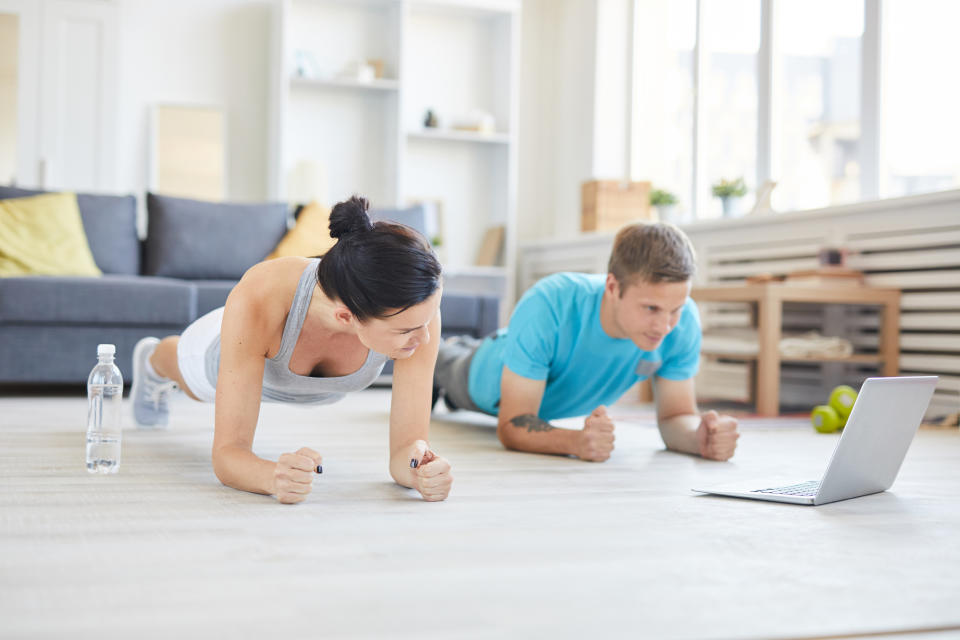 Es gibt so viele Trainingsoptionen, die zu Hause durchgeführt werden können. (Symbolbild: Getty Images)