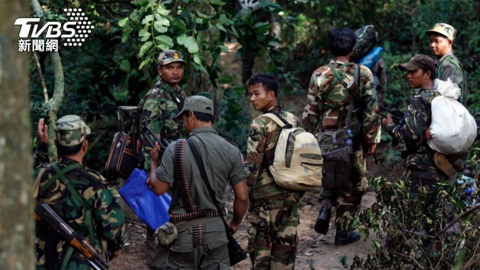 柬軍前往救援結果又誤踩地雷。（示意圖／達志影像路透社）