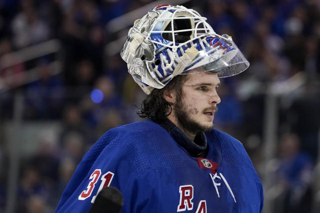 In N.H.L Playoffs, Russian Goalies Like Shesterkin and Vasilevskiy Dominate  - The New York Times