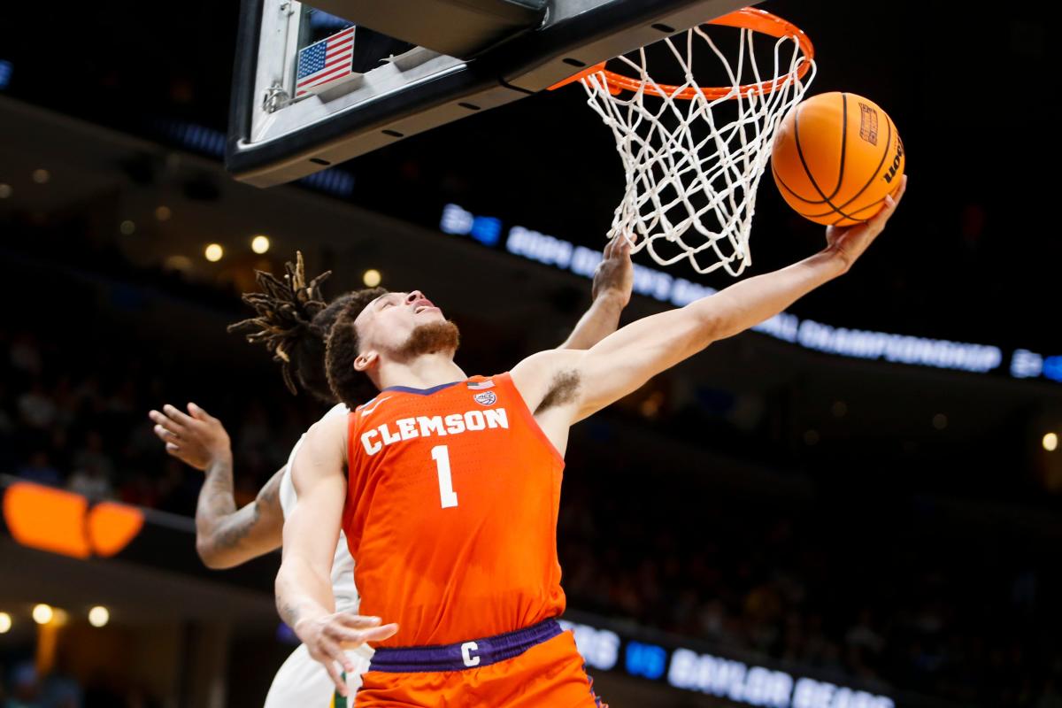 Clemson vs. Arizona Predictions and odds for 2024 March Madness game