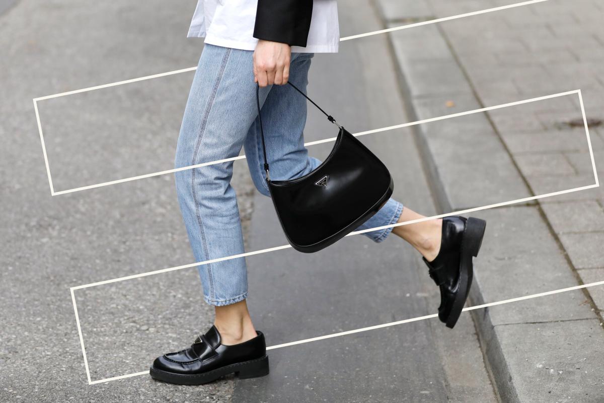 Long Cardigan + 90s Patent Loafers.