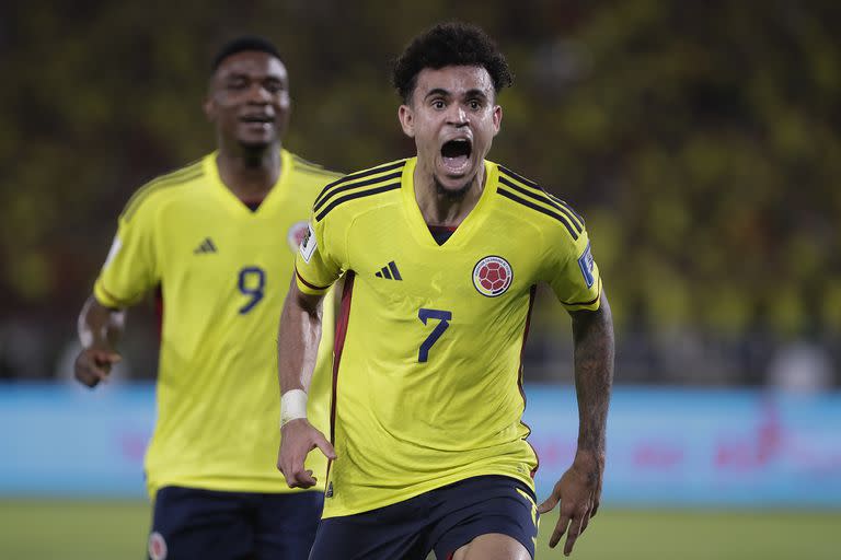 Luis Díaz hizo un doble para revertir el partido contra Brasil y emocionó a su padre, que estaba en las tribunas poco después de ser liberado tras un secuestro de 12 días.