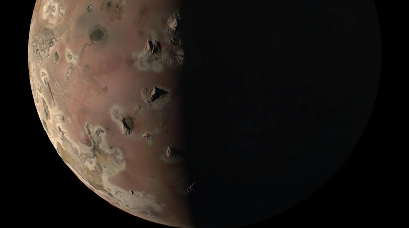 Io as seen by Juno on December 30, 2023. - Image: NASA/Image processed by Kevin M. Gill