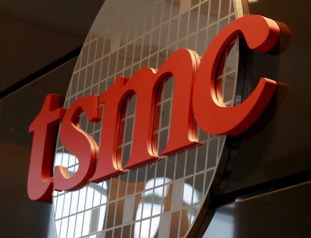 The logo of Taiwan Semiconductor Manufacturing Co Ltd (TSMC) is seen at its headquarters in Hsinchu, northern Taiwan, November 19, 2015. REUTERS/Pichi Chuang/File Photo