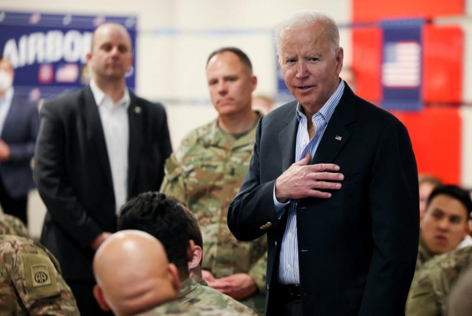 U.S. President Joe Biden meets with U.S. Army soldiers assigned to the 82nd Airborne Division at the G2 Arena in Jasionka, near Rzeszow, Poland, March 25, 2022. REUTERS/Evelyn Hockstein (REUTERS)