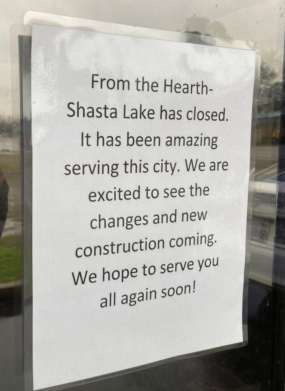 A sign in the window of the former From the Hearth in Shasta Lake thanks customers.