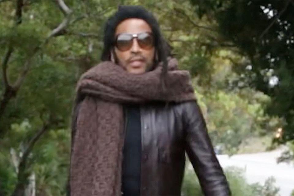 <p>tiktok</p> Lenny Kravitz brings back his viral big scarf in new TikTok.