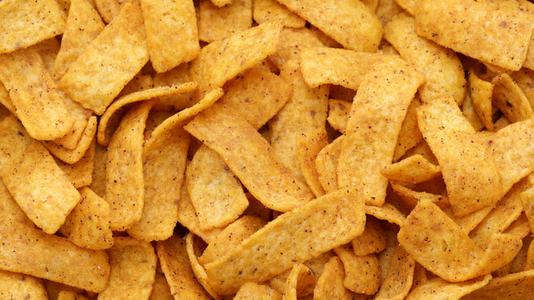 Seasoned corn chips